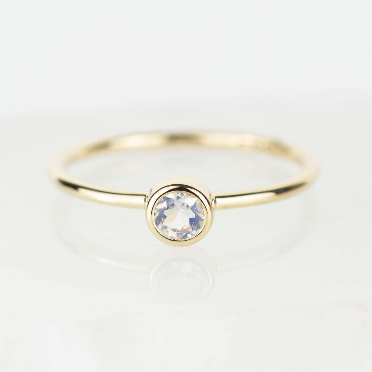 Simple sales gold ring