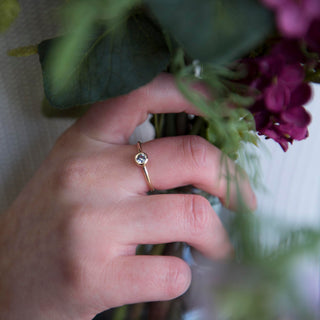 Andromeda - 4mm Amethyst Ring