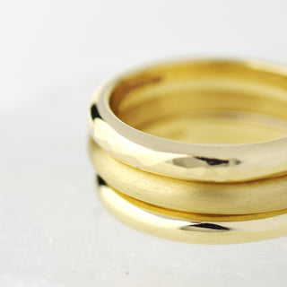 3mm Hammered 9ct Gold Wedding Ring